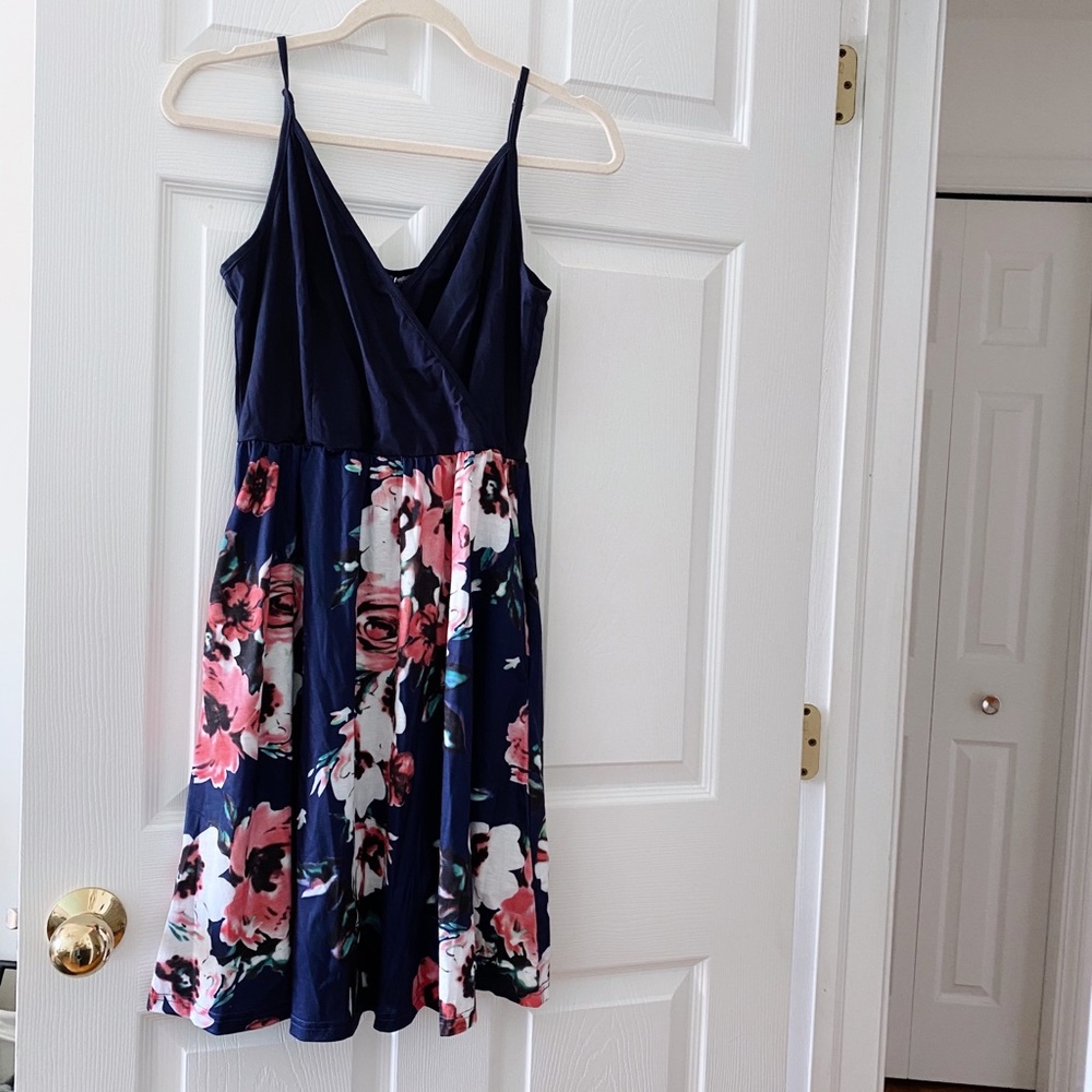 FLORAL SWING DRESS WITH POCKETS